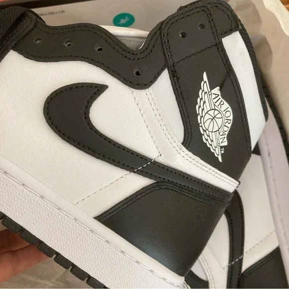 Nike Air Jordan 1 Retro High OG Black White 555088-010 Mens Size 10 - Picture 7 of 10